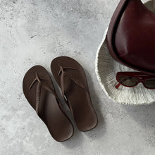 Load image into Gallery viewer, Arch Support Thongs - Classic - Brown