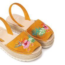 Load image into Gallery viewer, 1991 DOBLE YUTE SAFRAN - Noosa Footwear Co. 